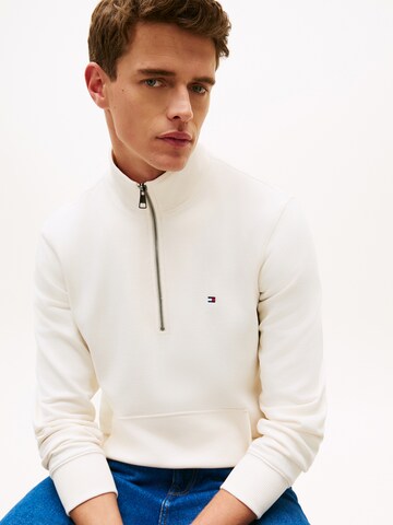 TOMMY HILFIGER Свитшот 'ESSENTIAL' в Белый