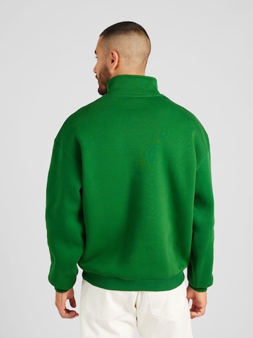 On Vacation Club Sweatshirt in Green