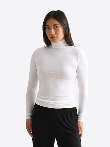 Erlich Textil Shirt in White: front