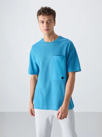 Tommy Life Shirt in Blue: front