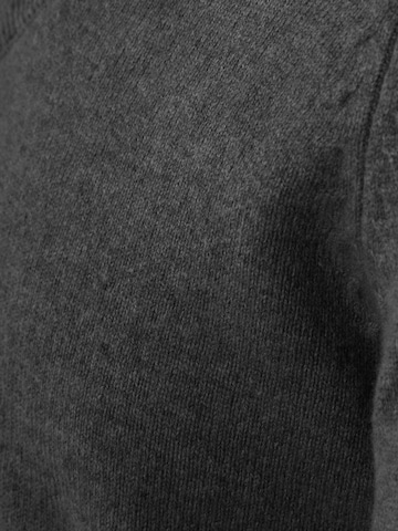 Steppin' out Sweater in Grey