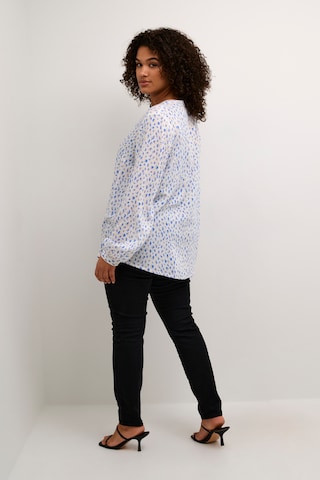 Camicia da donna 'Jalu' di KAFFE CURVE in blu