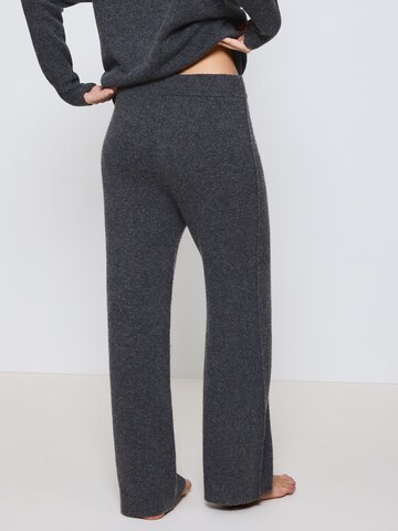 TRIUMPH - Pantalón de pijama ' Amourette Cozy Trousers ' en gris