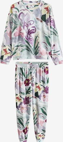 Pijama de la Next pe verde: față
