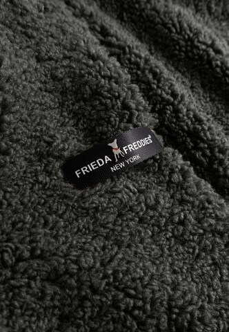 Frieda & Freddies Winter Coat in Grey