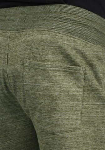 BLEND - Tapered Pantalón 'Henny' en verde