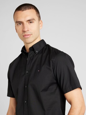 Regular fit Cămașă de la TOMMY HILFIGER pe negru