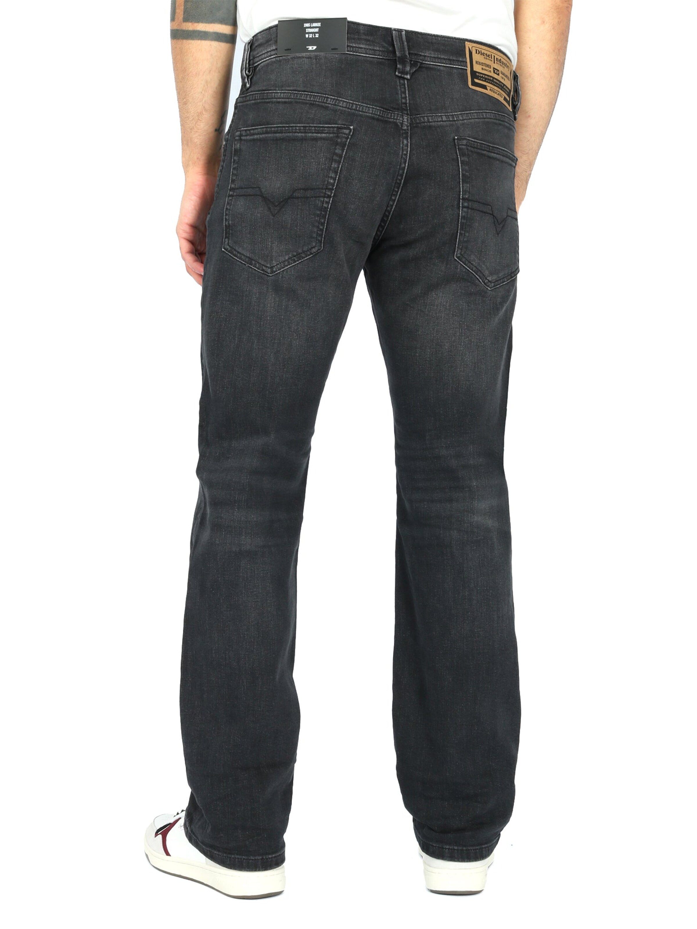 DIESEL regular Jeans 'Larkee-X' i sort