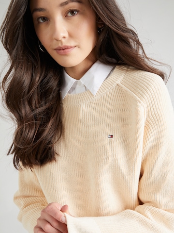 TOMMY HILFIGER Sweater in Yellow