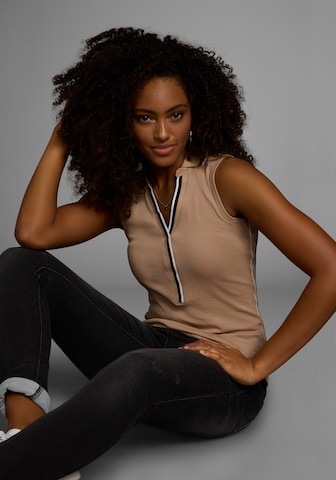 KangaROOS Top in Beige
