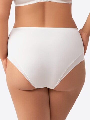 Gorsenia Slip 'K442 Luisse' in Weiß