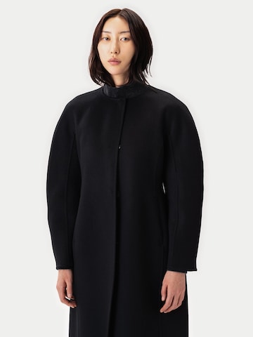 Cappotto di mezza stagione 'Oval-Sleeve Cashmere Coat' di GOBI Cashmere in nero: frontale