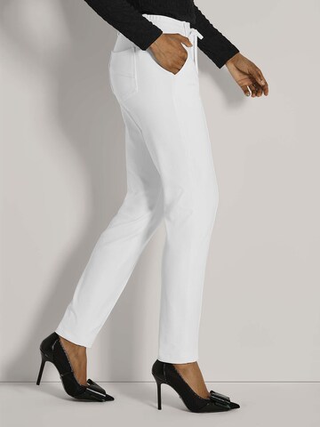 Coupe slim Pantalon MADELEINE en blanc