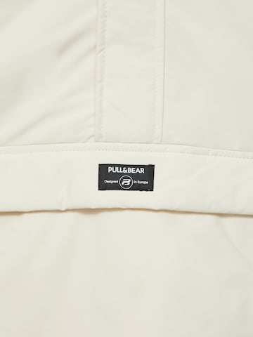 Pull&Bear Talvitakki värissä beige