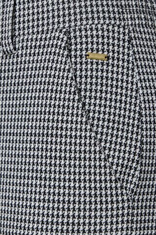 Regular Pantaloni de la LASCANA pe negru