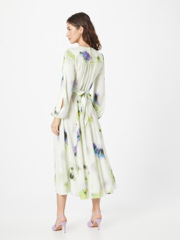 Robe Closet London en vert