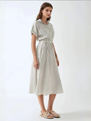 Hiccup Kleid in Weiß