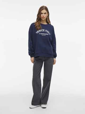 VILA Sweatshirt in Blue