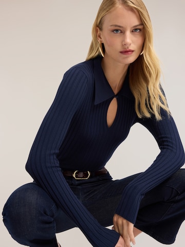 Pull-over MOTIVI en bleu
