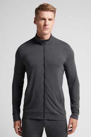 IUMAN Intimissimi Uomo Sweatjacke in Grau: Vorderseite