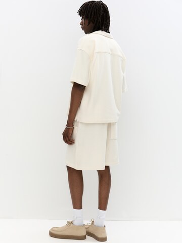 Pull&Bear Loose fit Trousers in White
