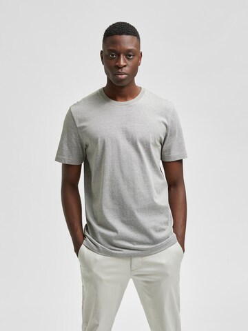 SELECTED HOMME - Camiseta 'Norman' en verde: frente