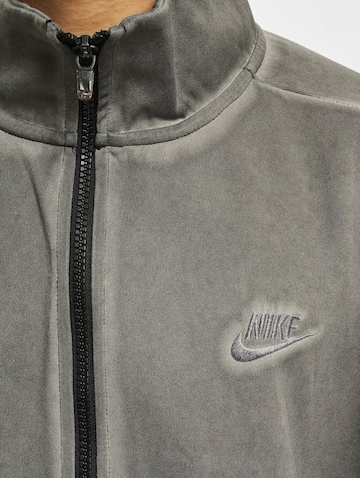 Nike Sportswear Jacke in Grau