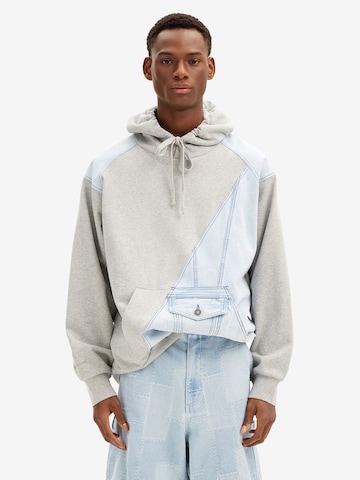 Desigual - Sweatshirt em cinzento: frente