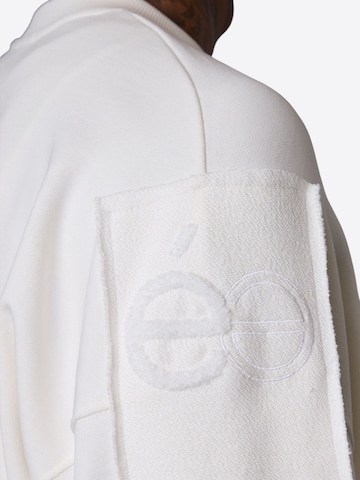 Sweat-shirt ESTEEM en blanc