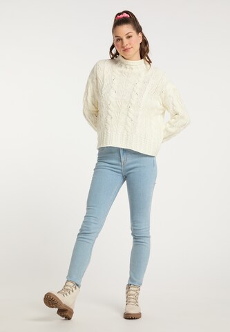 MYMO Sweater in White