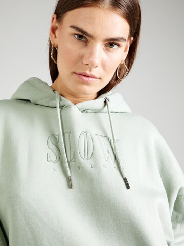 SISTERS POINT Sweatshirt 'HIKE' in Groen