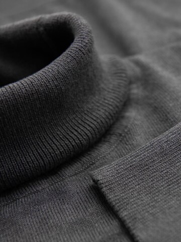 Pull-over 'OM-SWTN-0101' Ombre en gris