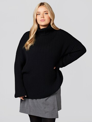 Pull-over 'Charlotta' A LOT LESS en noir