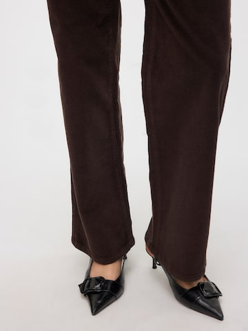 Wide Leg Pantalon 'VMTESSA' VERO MODA en marron