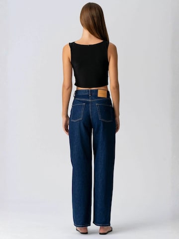 It's May Overdel ' Dahlia ' i sort