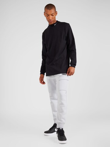 Nike Sportswear Tapered Cargobyxa i grå