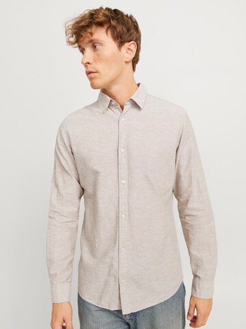 Slim fit Cămașă 'JJEBreeze' de la JACK & JONES pe bej