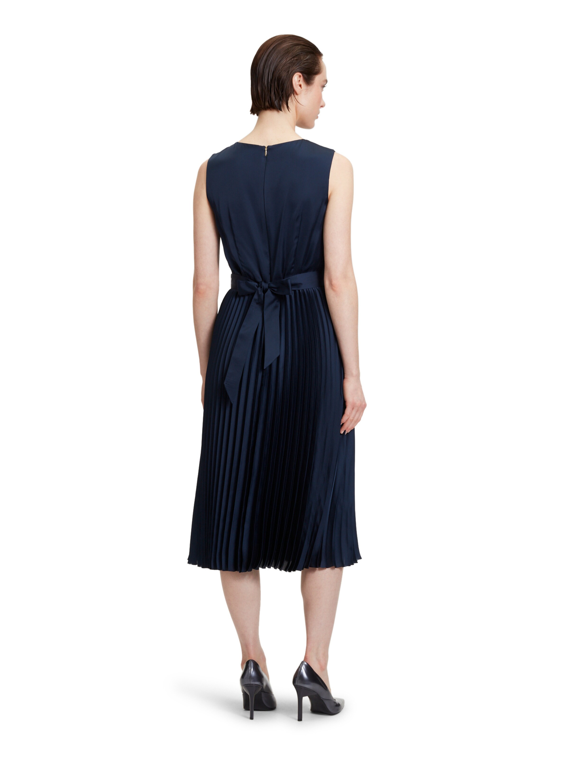 Robe de cocktail Betty & Co en bleu