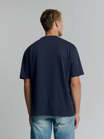 No Excess T-Shirt in Blau