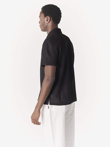 KOROSHI Kofta i svart