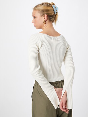 Edikted Pullover in Beige