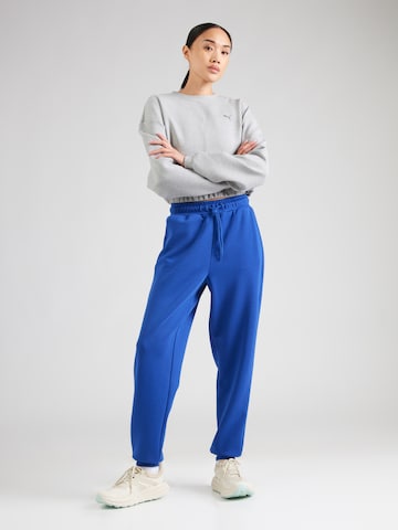 Tapered Pantaloni sport de la ONLY PLAY pe albastru