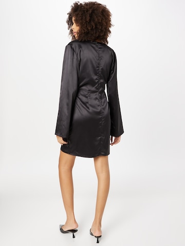 Robe de cocktail 'Close To Me' NLY by Nelly en noir