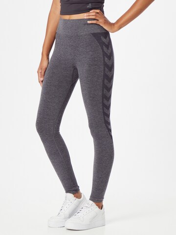 Skinny Pantalon de sport Hummel en gris : devant