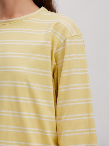 Tricou 'Verlee' de la EDITED pe galben