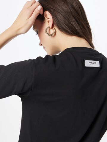 Aware T-Shirt in Schwarz