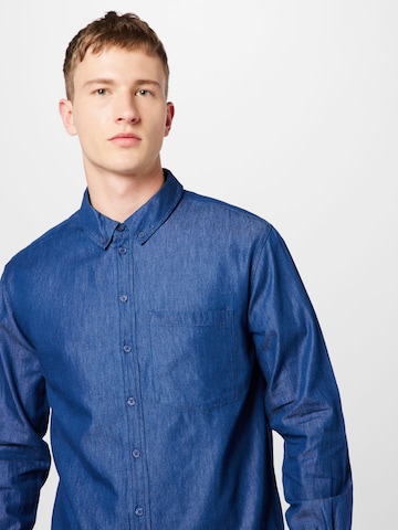ABOUT YOU Regular Fit Skjorte 'Ivan' i blå