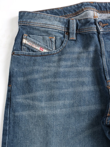 Regular Jean 'MARKEE' DIESEL en bleu