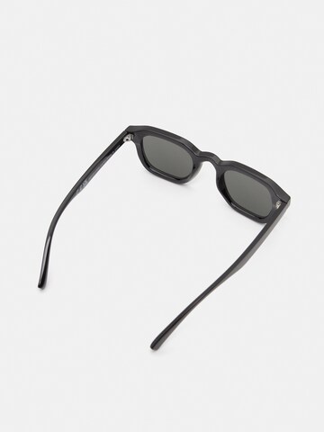 Pull&Bear Sunglasses in Black