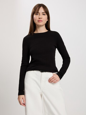 CROSS JEANS Shirt in Schwarz: Vorderseite
